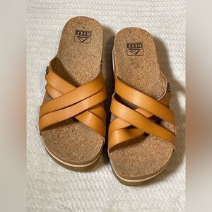 REEF CUSHION BLOOM HI NATURAL WOMENS SANDALS